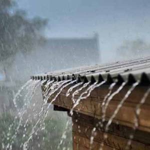 Почему течет крыша и как правильно защитить дом от дождя