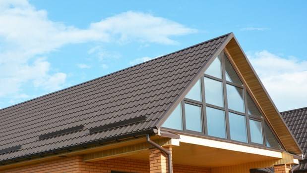 что дешевле - профнастил или металлочерепица