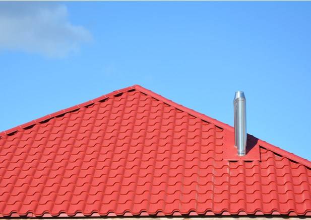 Какие преимущества установки Мастер Флеш при выводе дымохода на крыше 