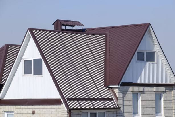 На крышах из профлиста не рекомендуется ставить бугельные -точечные снегозадержатели