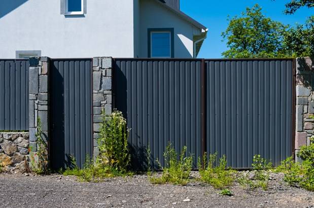 подготовка каркаса дверцы калитки для обшивки профнастилом