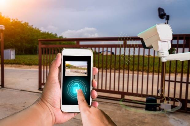 раздвижные автоматические ворота с управлением через мобильное приложение