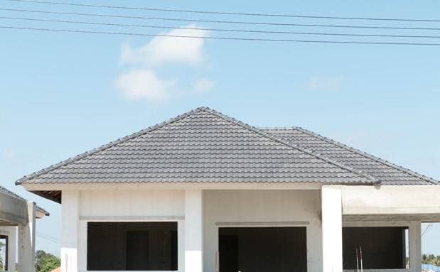 какие виды коньковых планок подходят для монтажа на крышу из металлочерепицы