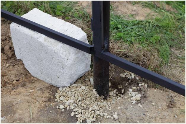 забутовка столбов для забора