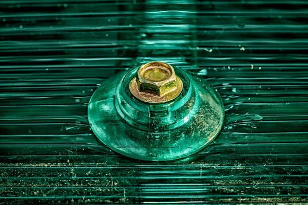 поликарбонат - лучший материал для строительства козырьков для въезда в гараж