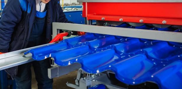 Толщина металлочерепицы и ее значение в технических характеристиках листа