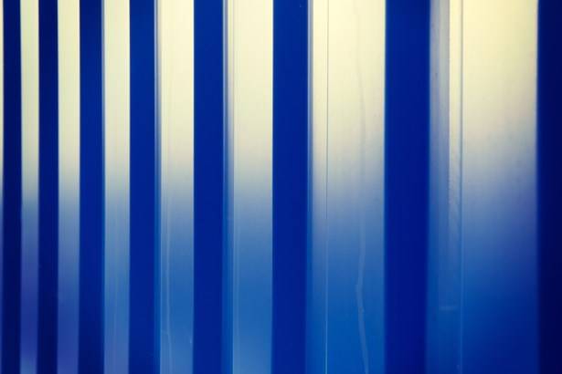 как выполняют монтаж профнастила С20 с учетом рабочей ширины