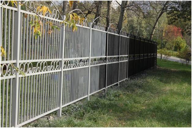 стальные опоры для забора