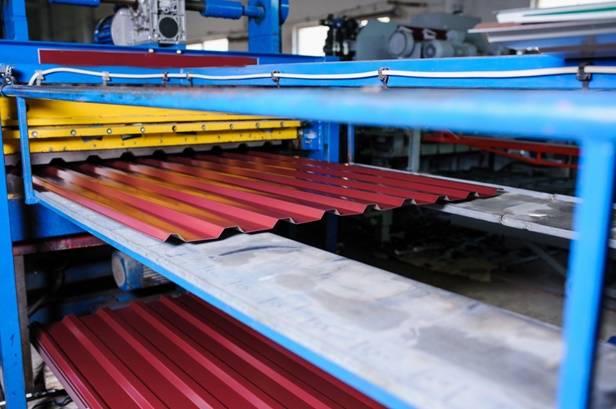  фабричное производство листов металлочерепицы 