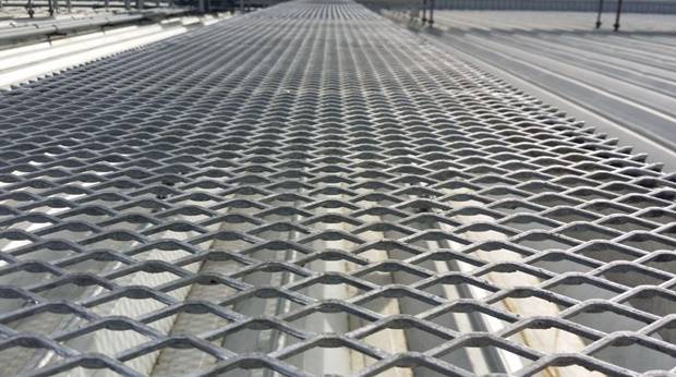 монтаж сетки ЦПВС настилом